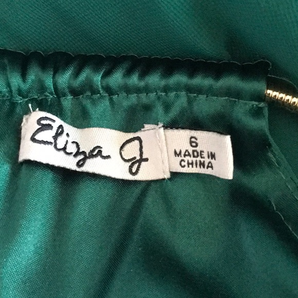 Eliza J Green Gown SZ 6 - Picture 5 of 12